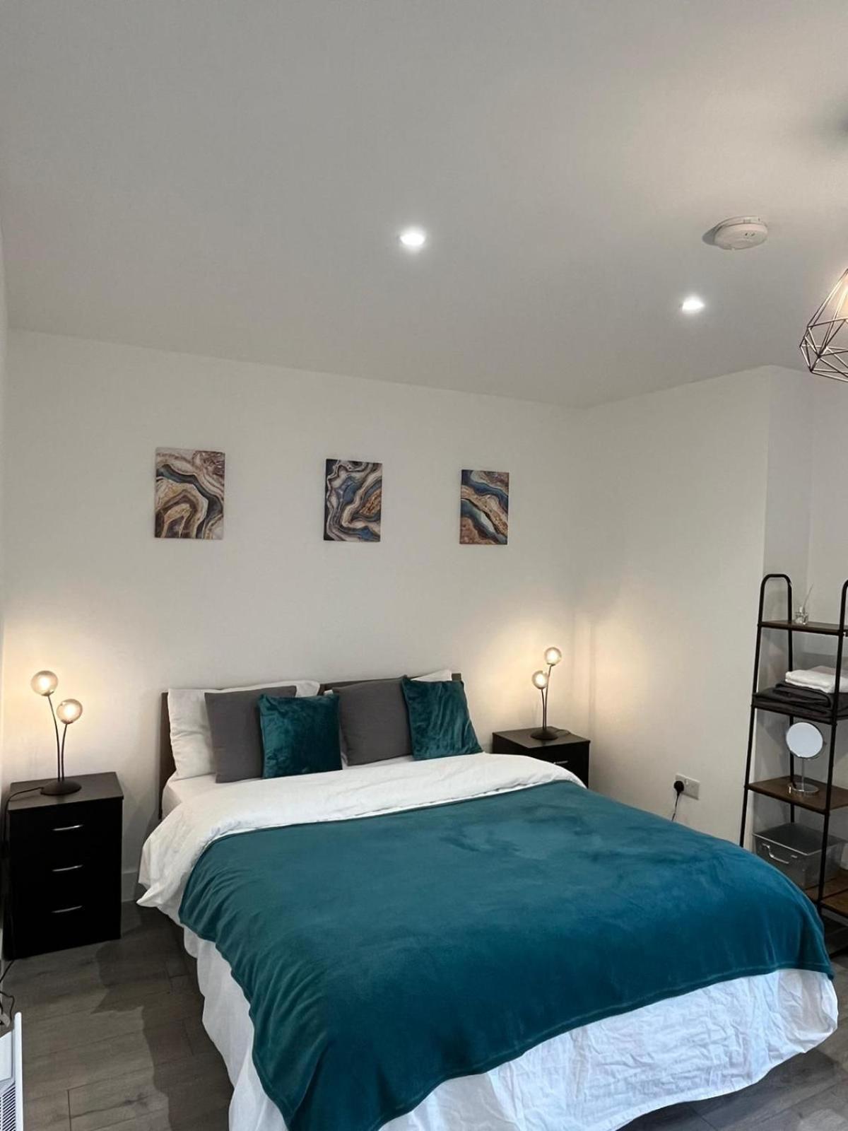 Hemel Apartments- Tranquil Haven Hemel Hempstead Bagian luar foto